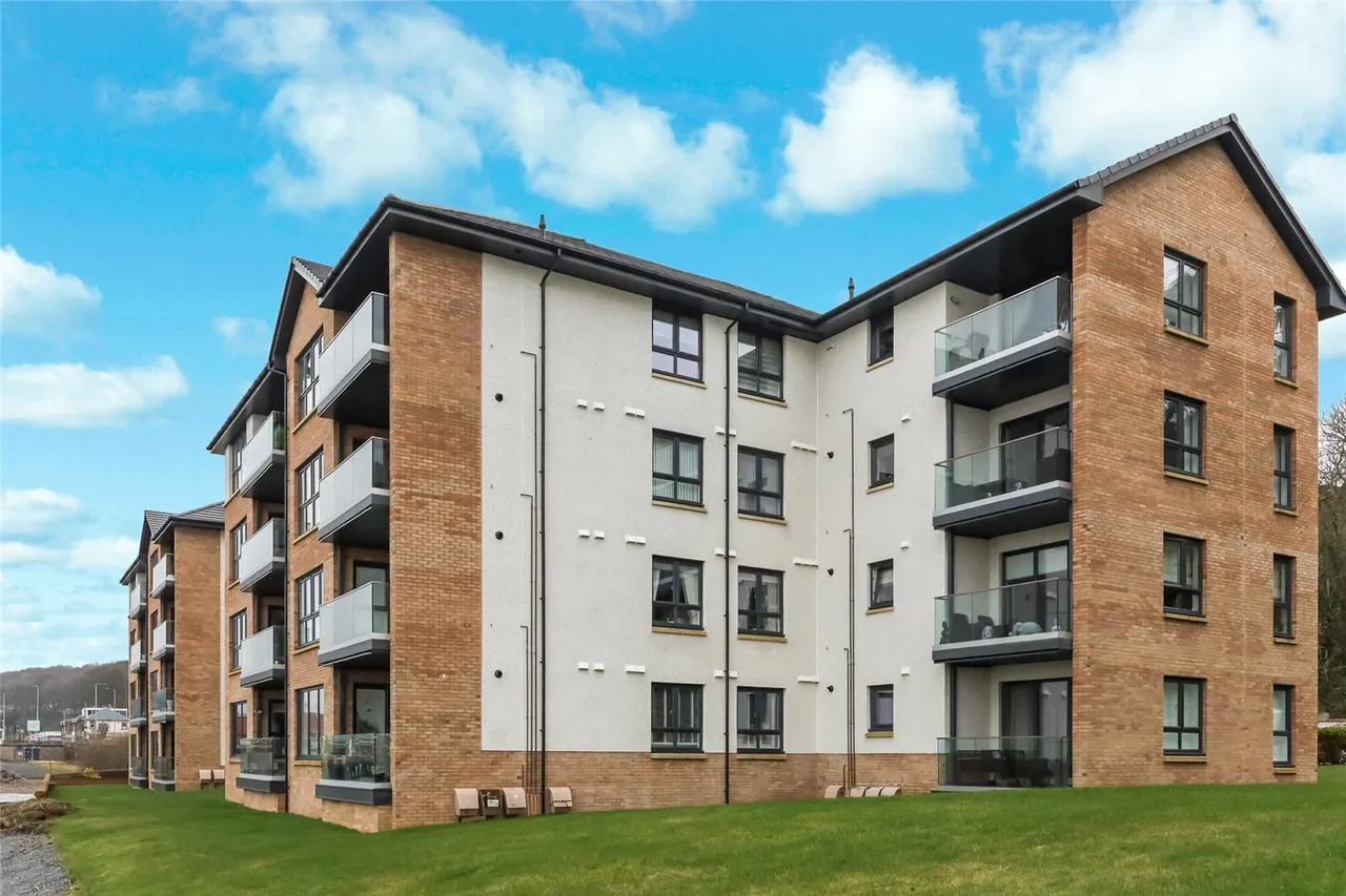 2 bed flat for sale — Skelmorlie, North Ayrshire, PA17
