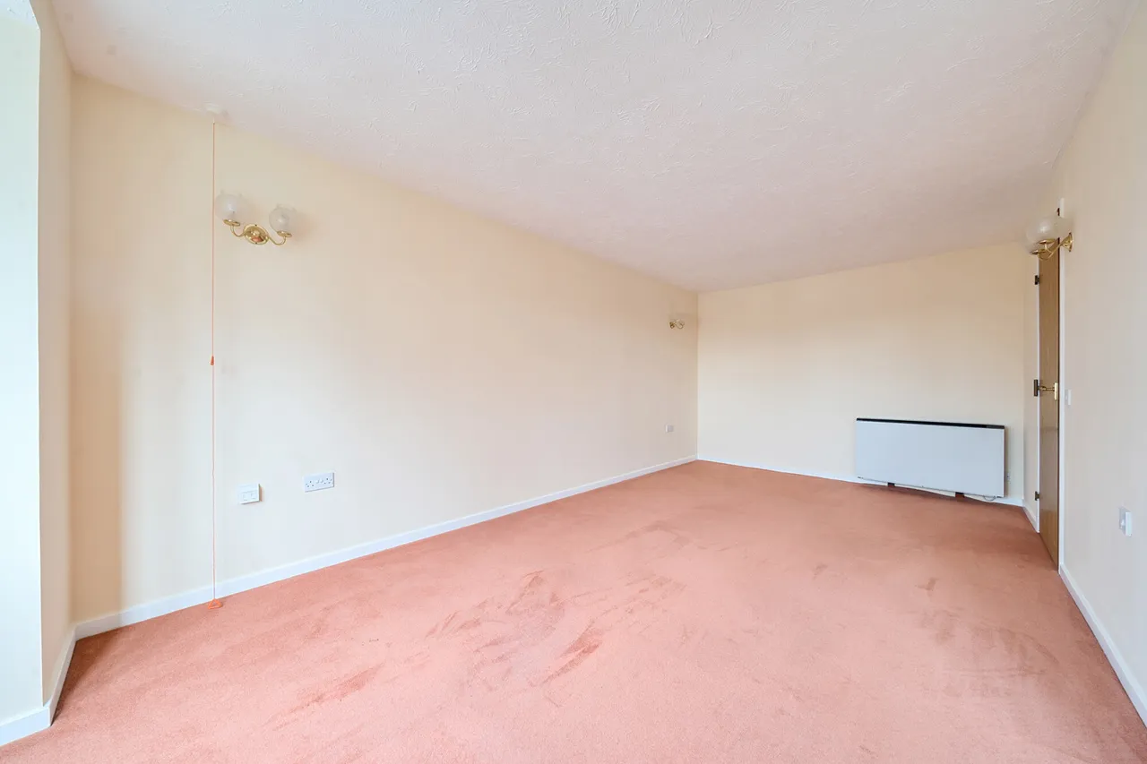 Neal Close, HA6, photo 18