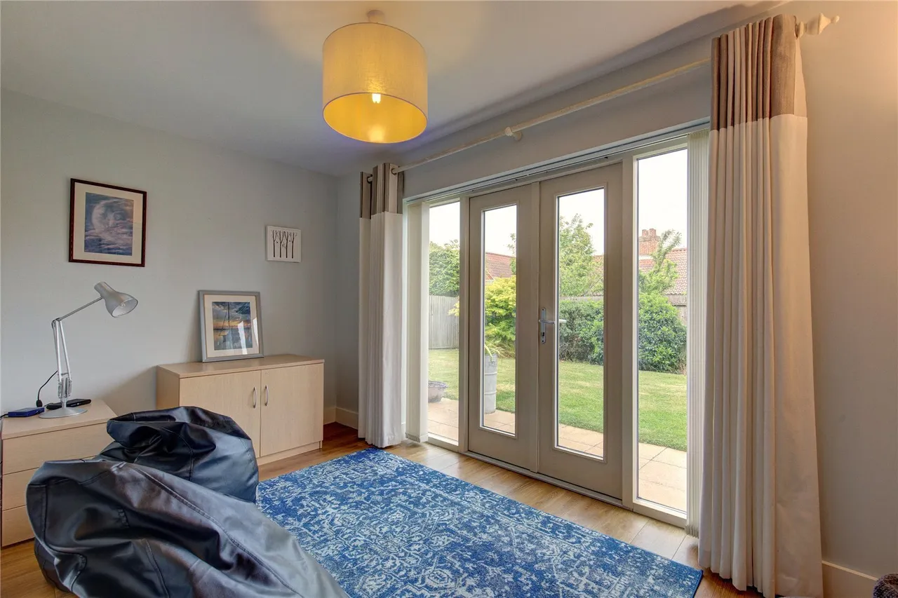 Brightwell Close, Blakeney, NR25, photo 10