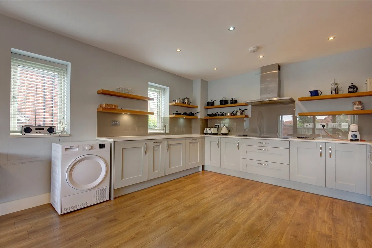 Brightwell Close, Blakeney, NR25, photo 5