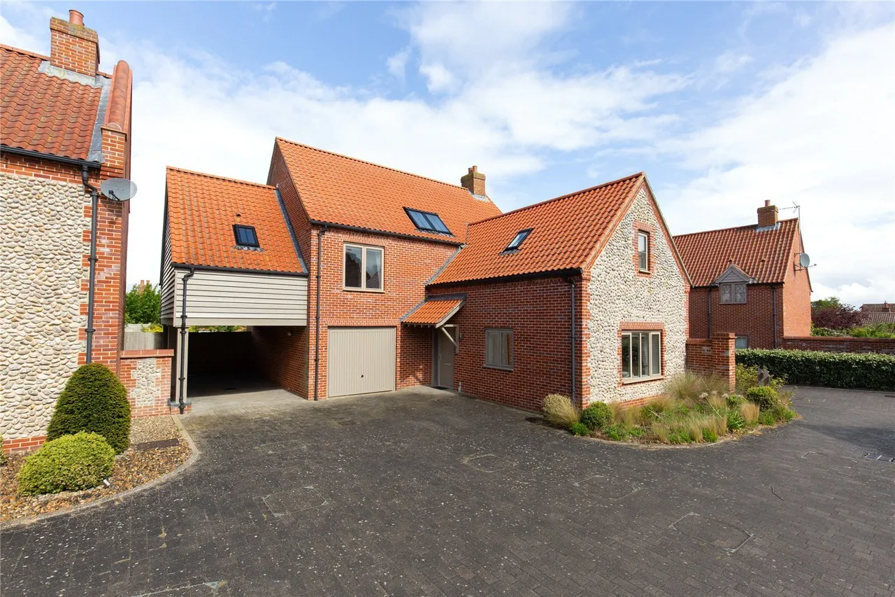 Brightwell Close, Blakeney, NR25, photo 28