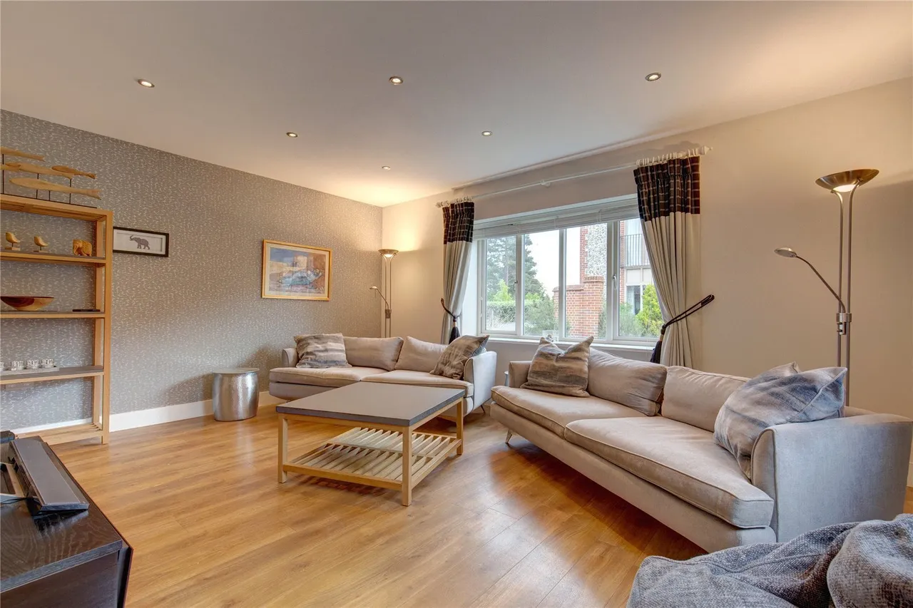 Brightwell Close, Blakeney, NR25, photo 9