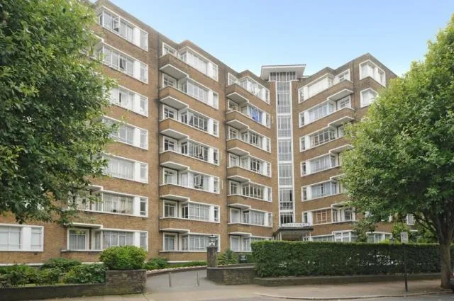 Prince Albert Road, London, NW8, photo 10