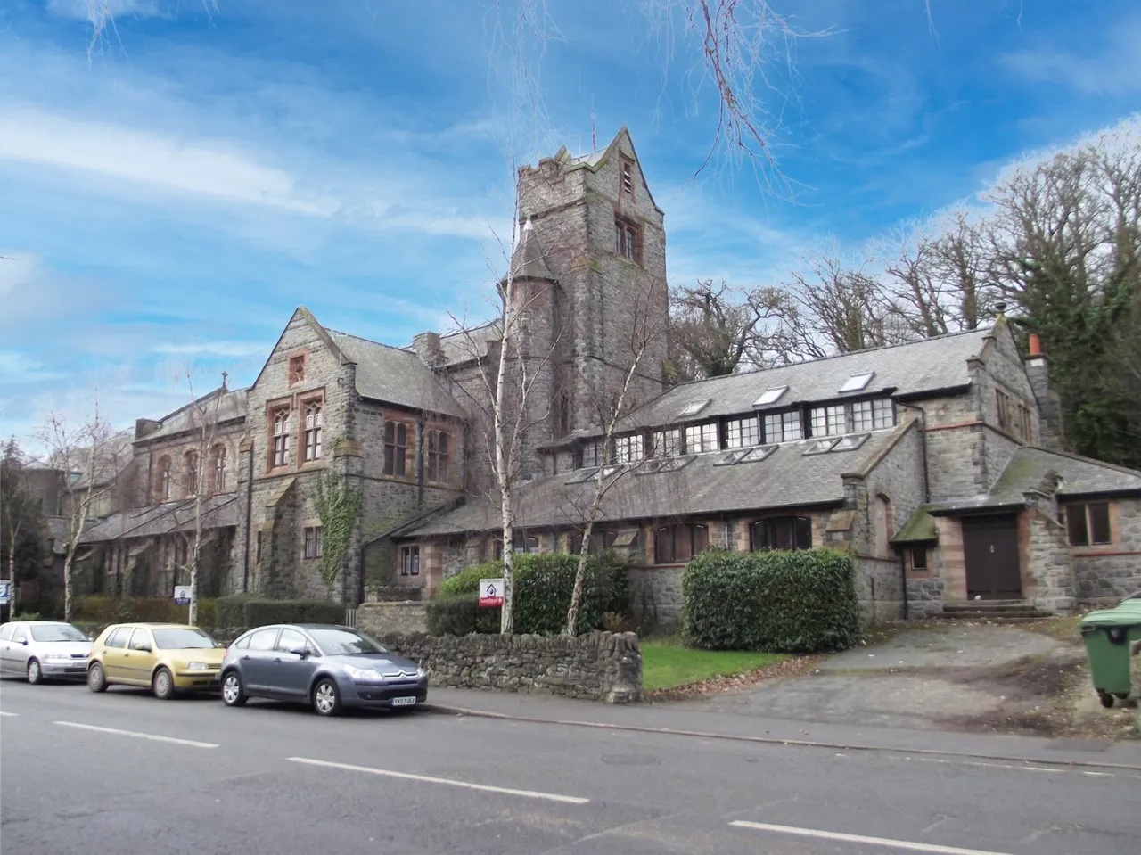 3 bed flat for sale, Garth Road, Bangor