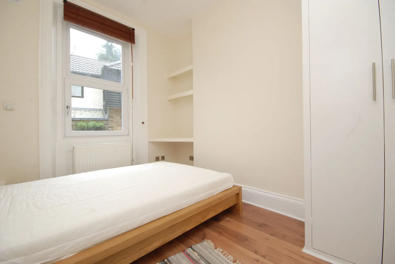 London, NW3, photo 3