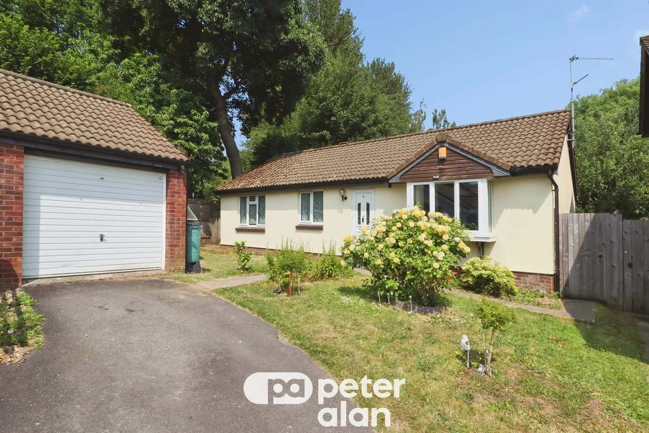 3 bed house for sale, Apollo Close, Cardiff, CF14