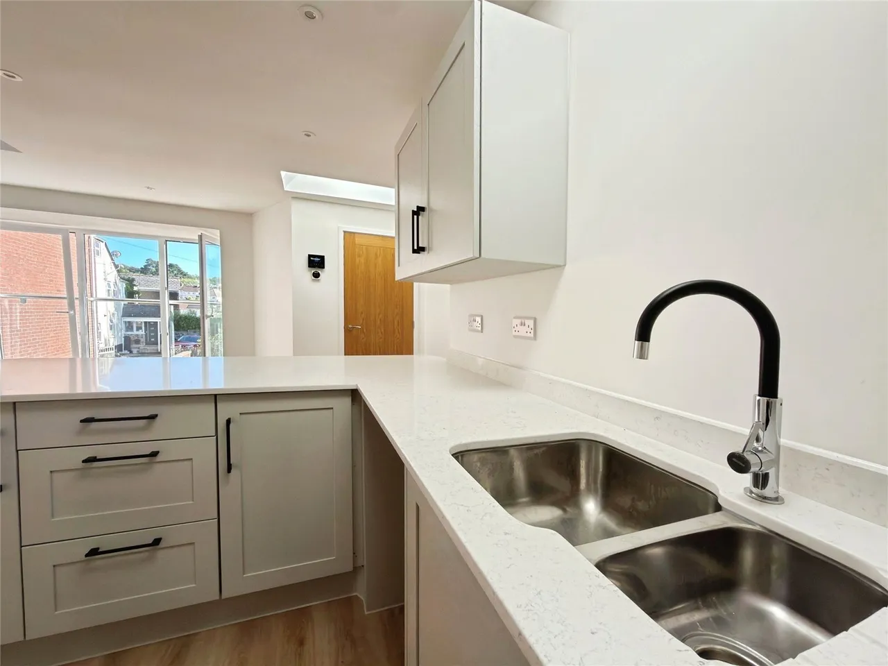Kerslakes Court, Honiton, EX14, photo 6
