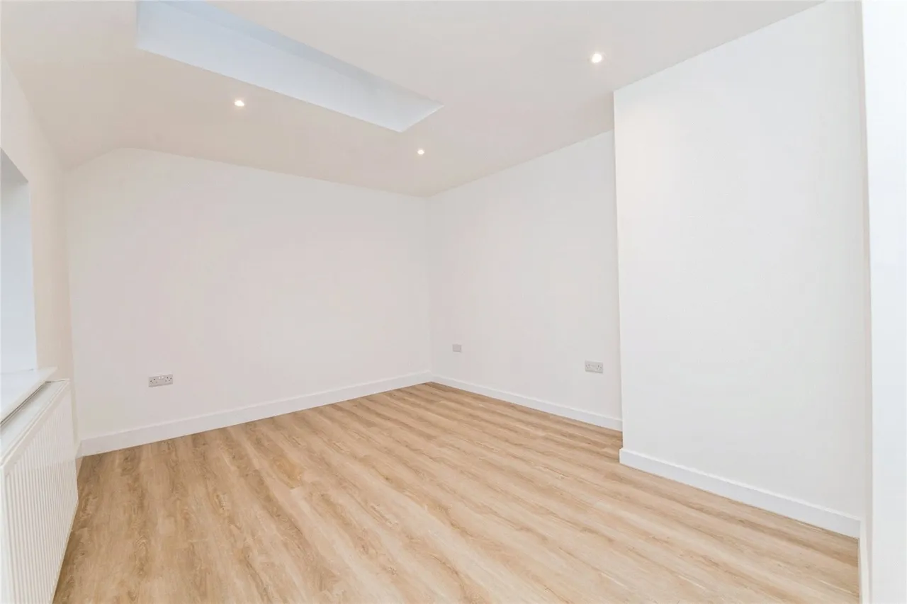 Kerslakes Court, Honiton, EX14, photo 12