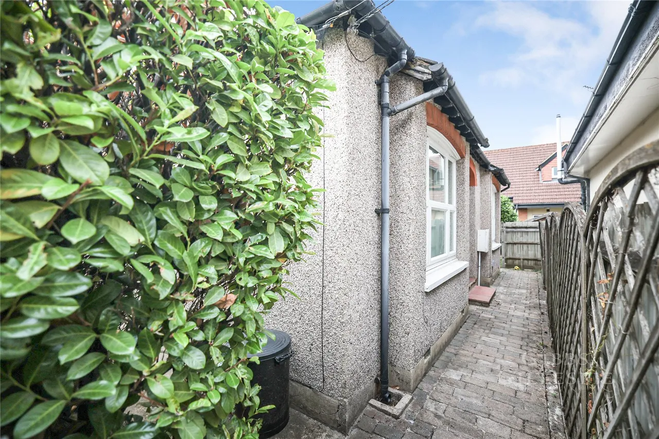 Derby Road, Uxbridge Fees Apply, UB8, photo 21