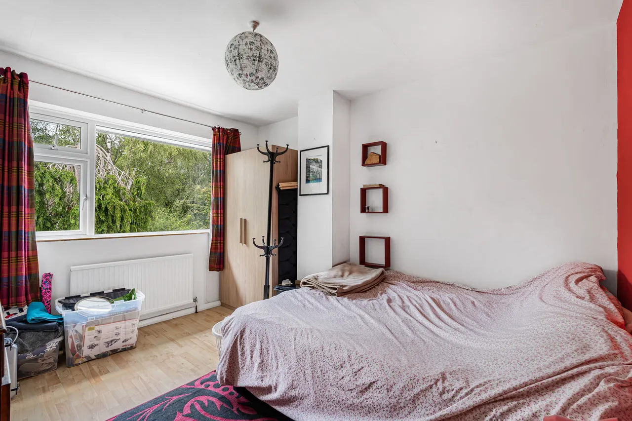 Cabrera Avenue, Virginia Water, GU25, photo 4