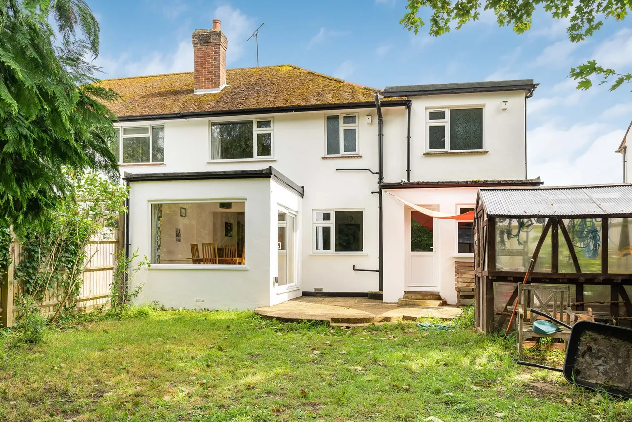 Cabrera Avenue, Virginia Water, GU25, photo 21