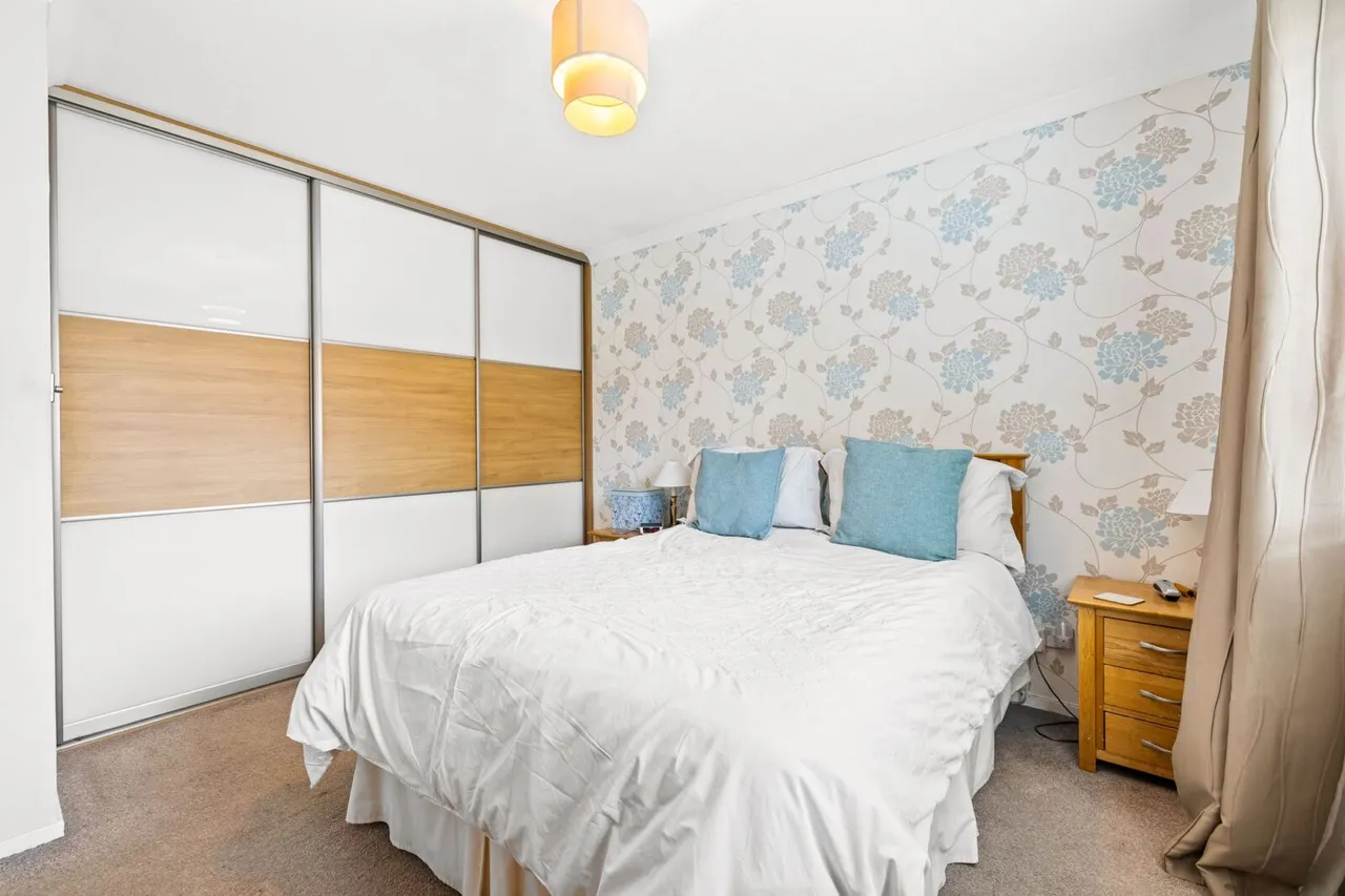 Clarence Drive, East Grinstead, East Grinstead, RH19 4RZ, photo 10