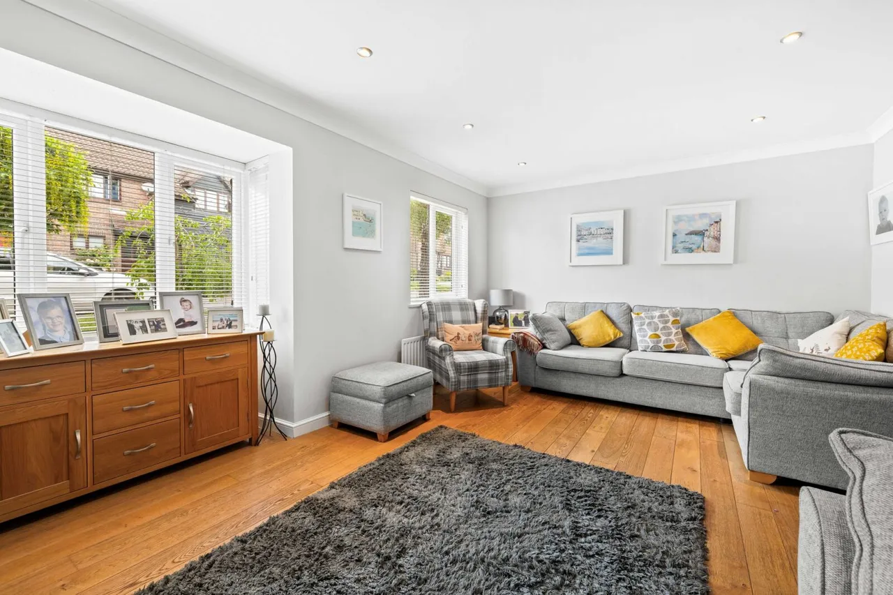 Clarence Drive, East Grinstead, East Grinstead, RH19 4RZ, photo 3