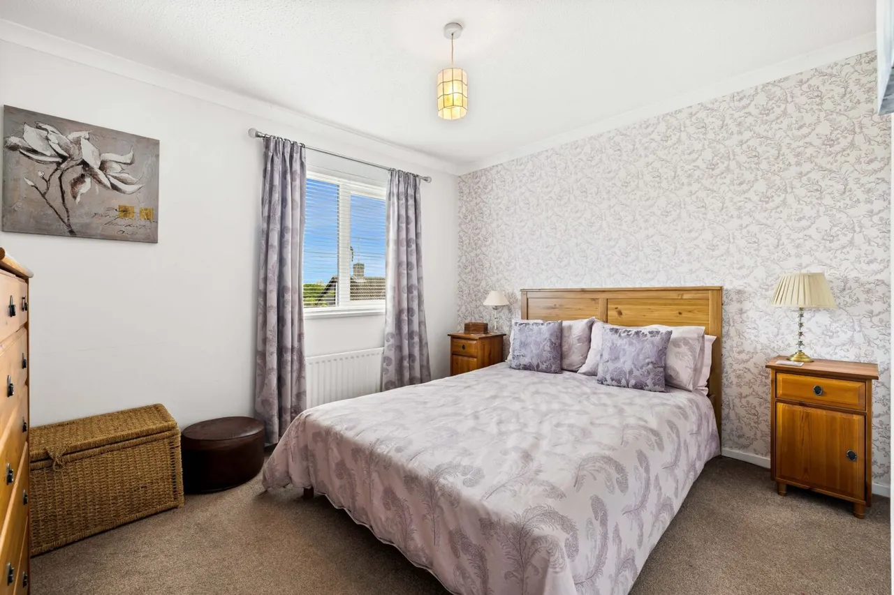 Clarence Drive, East Grinstead, East Grinstead, RH19 4RZ, photo 11