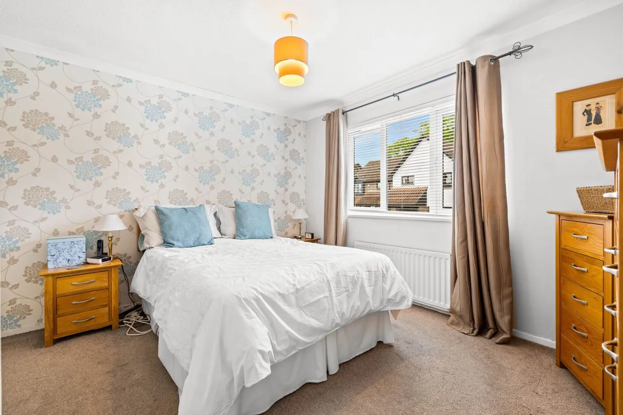 Clarence Drive, East Grinstead, East Grinstead, RH19 4RZ, photo 9