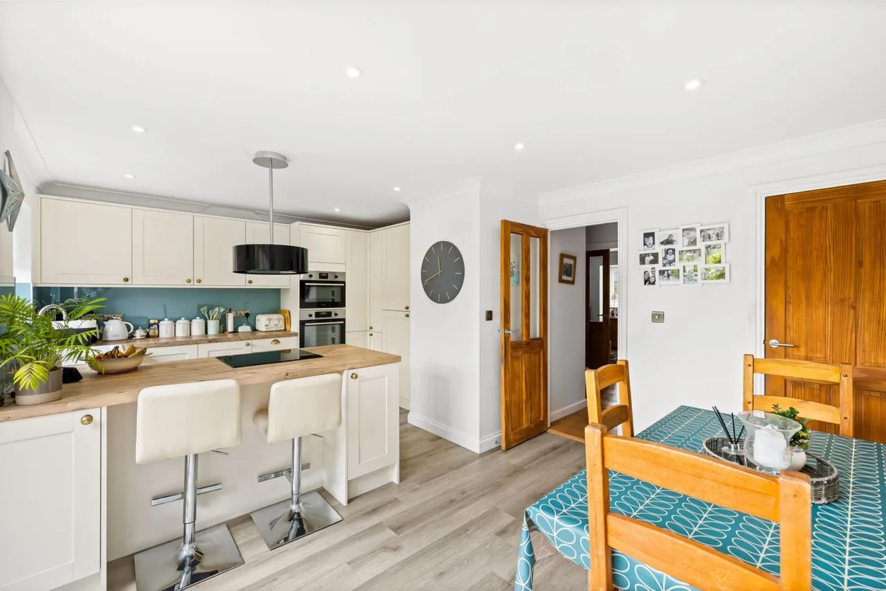 Clarence Drive, East Grinstead, East Grinstead, RH19 4RZ, photo 5