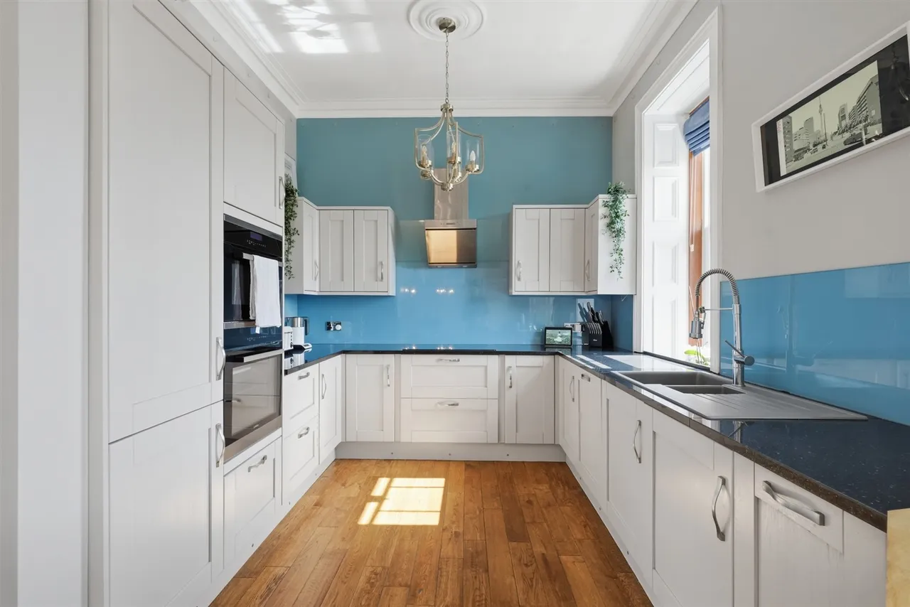 6 Whittingehame Drive, Claythorne, G12 0XU, photo 7