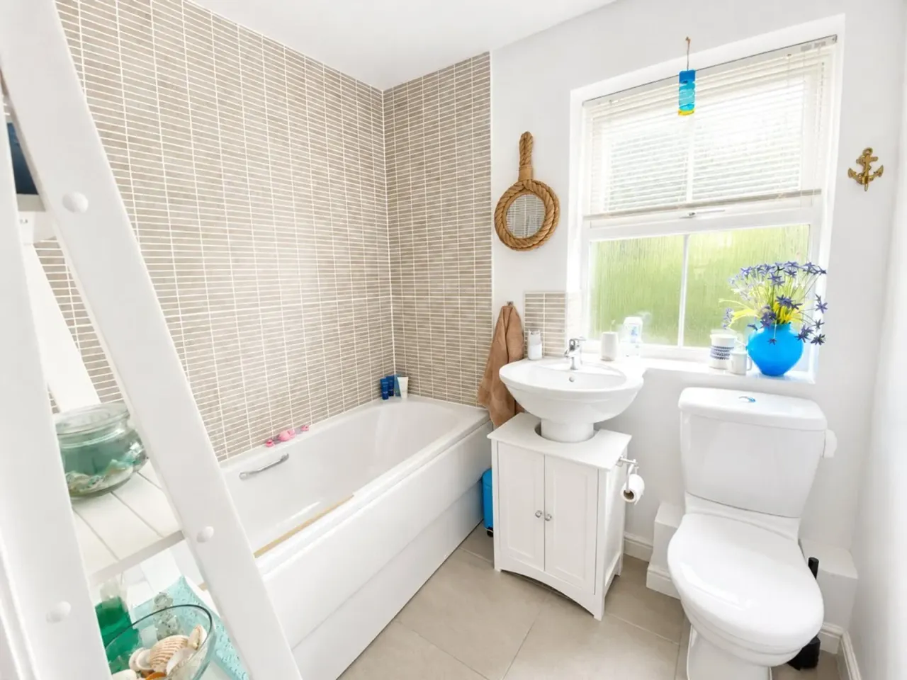 Buckle Gardens, Hellingly, Hailsham, East Sussex, BN27, photo 14
