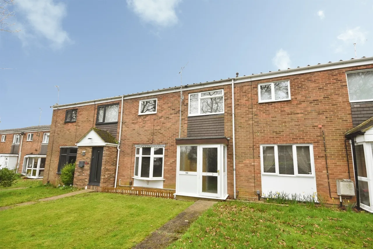 3 bed house for sale — Galleywood Road, Great Baddow, Chelmsford