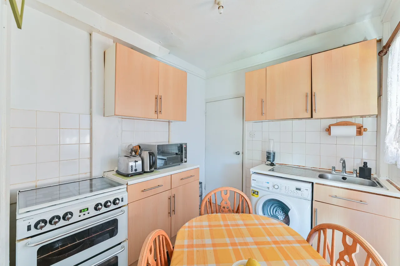 13 Playgreen Way, London, photo 8