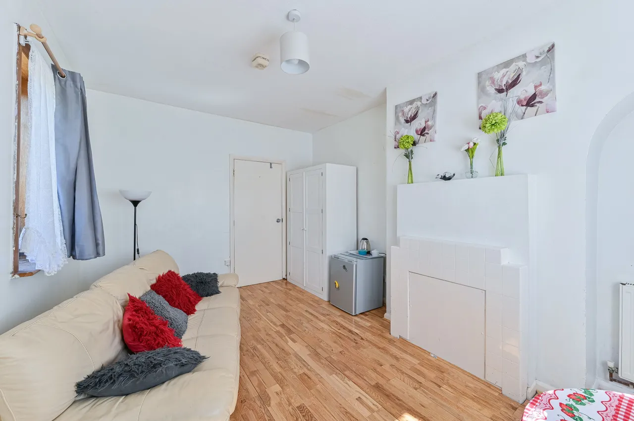 13 Playgreen Way, London, photo 7
