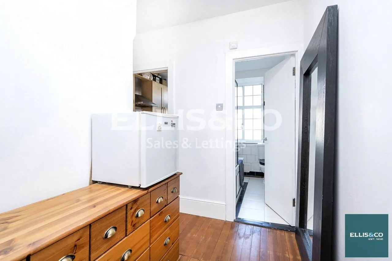 West Heath Court, Golders Green, NW11, photo 7