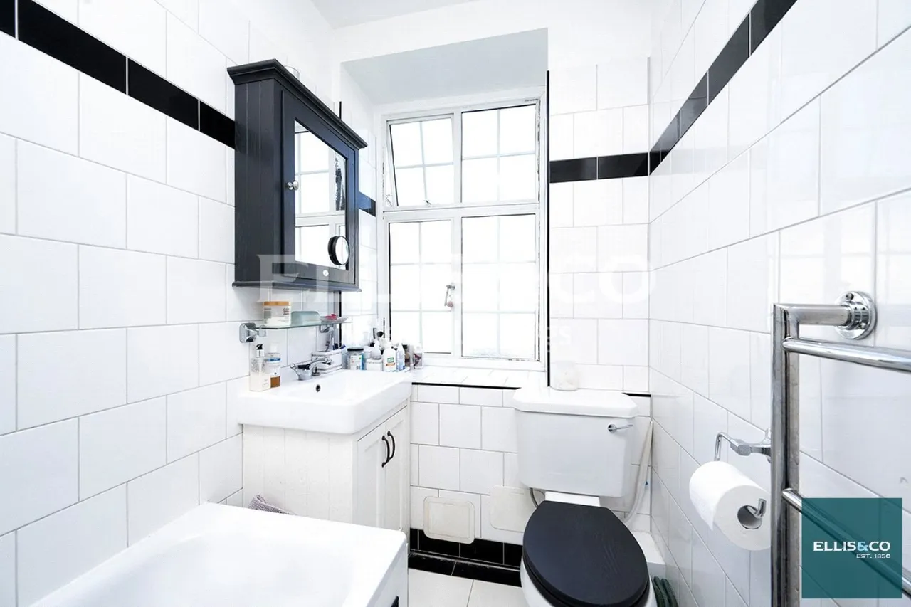 West Heath Court, Golders Green, NW11, photo 6
