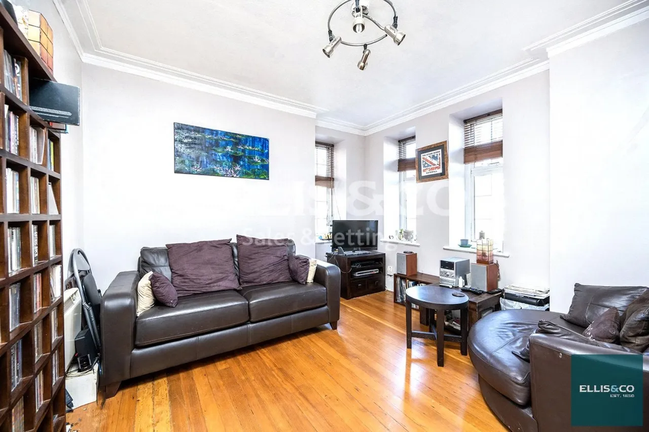 West Heath Court, Golders Green, NW11, photo 2