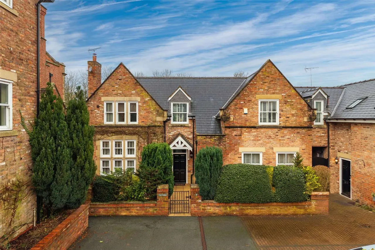 4 bed house for sale — Strathalyn, Rossett, Wrexham, LL12 0GB