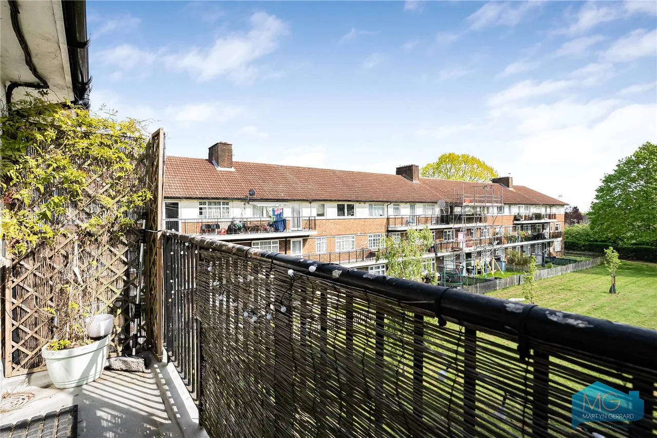 The Poplars, London, N14, photo 17