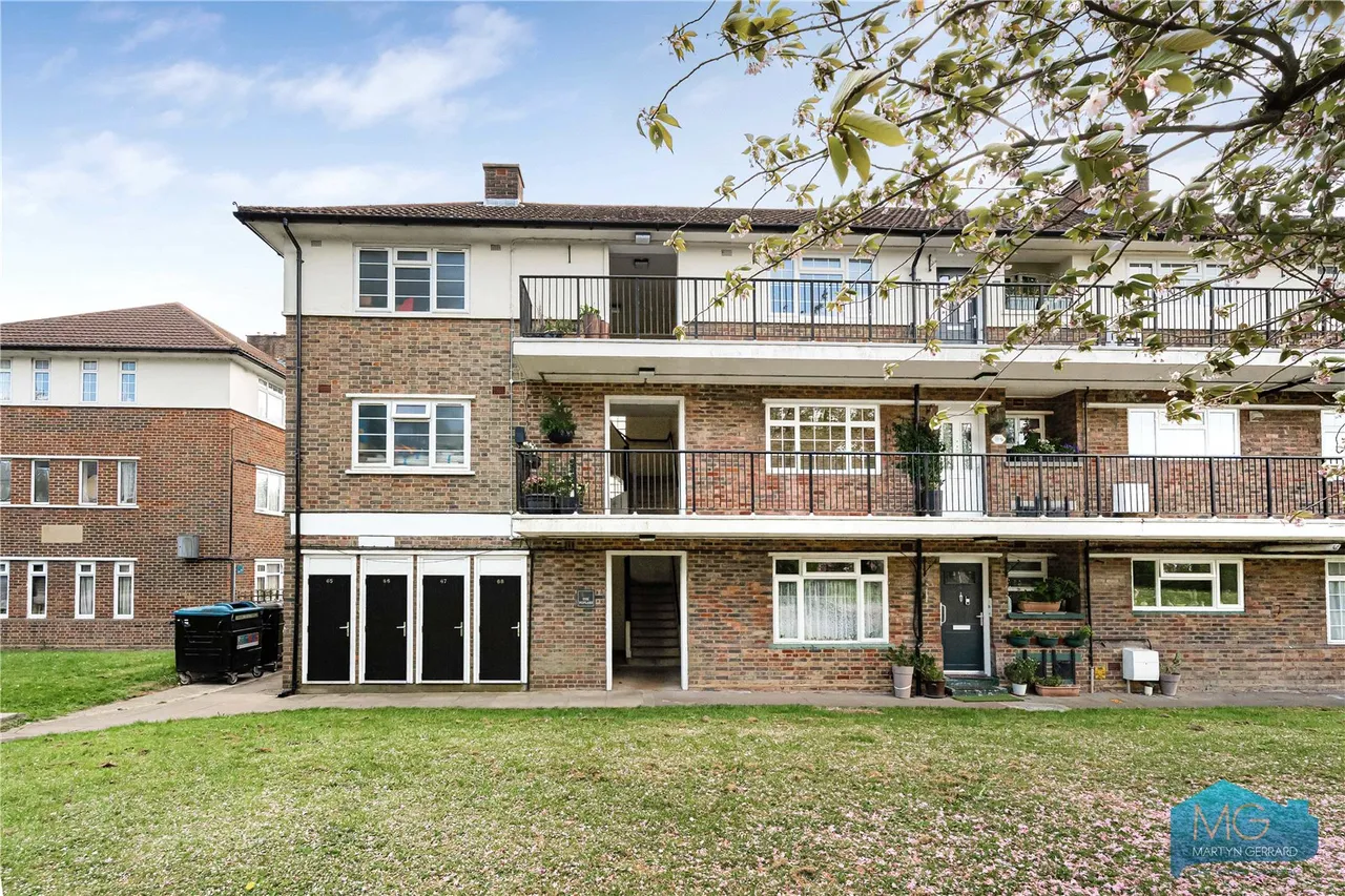 The Poplars, London, N14, photo 19