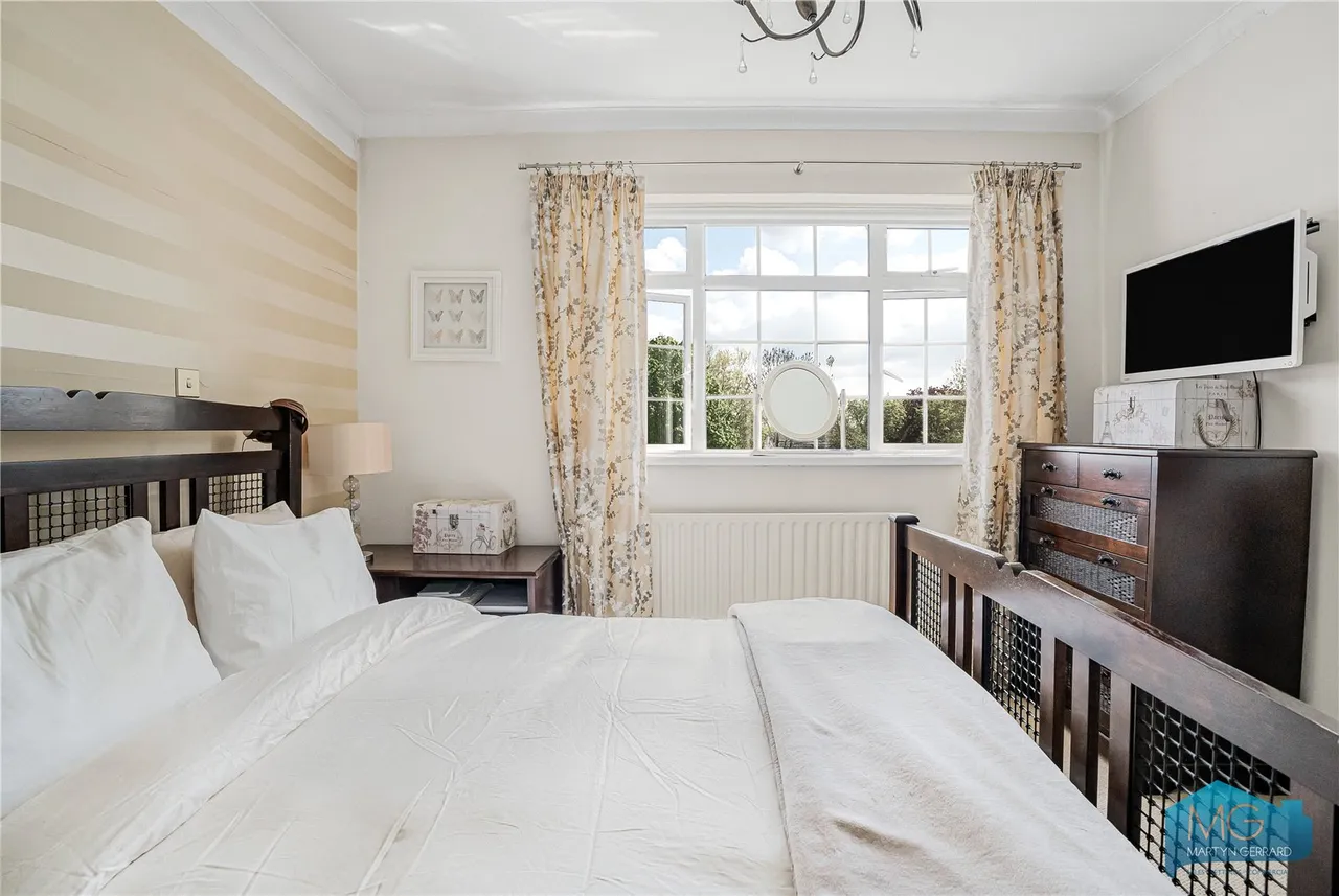 The Poplars, London, N14, photo 11