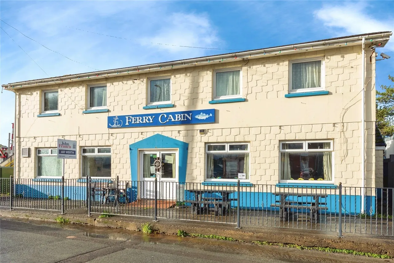 2 bed house for sale, Ferryside, SA17
