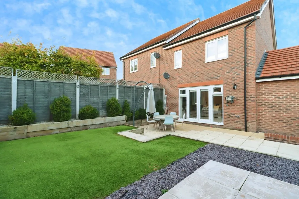 Delune Crescent, Malpas, photo 13