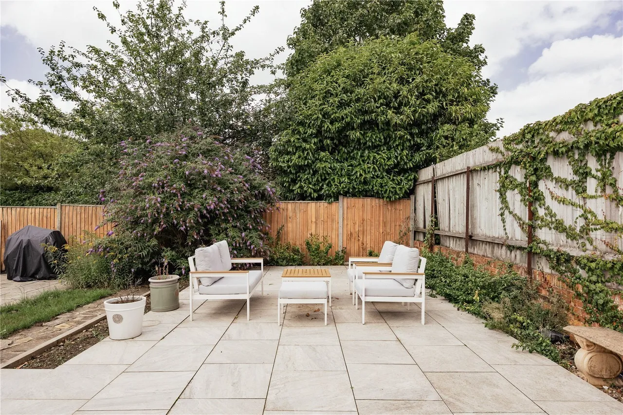 Ipswich Road, Norwich, NR2, photo 34