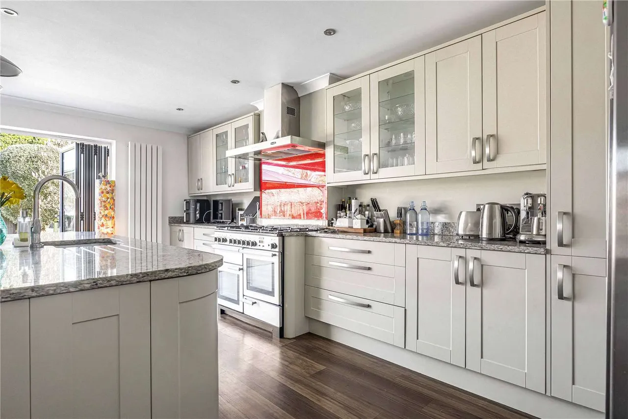 Hill Farm Road, Marlow, Buckinghamshire, SL7 3LU, photo 10