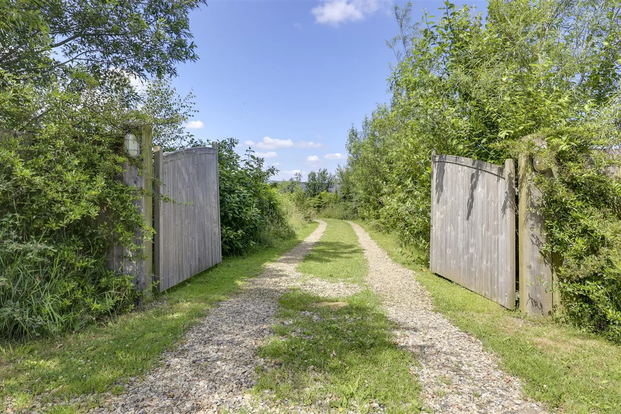 Bury Old Road, Turn Village, photo 38