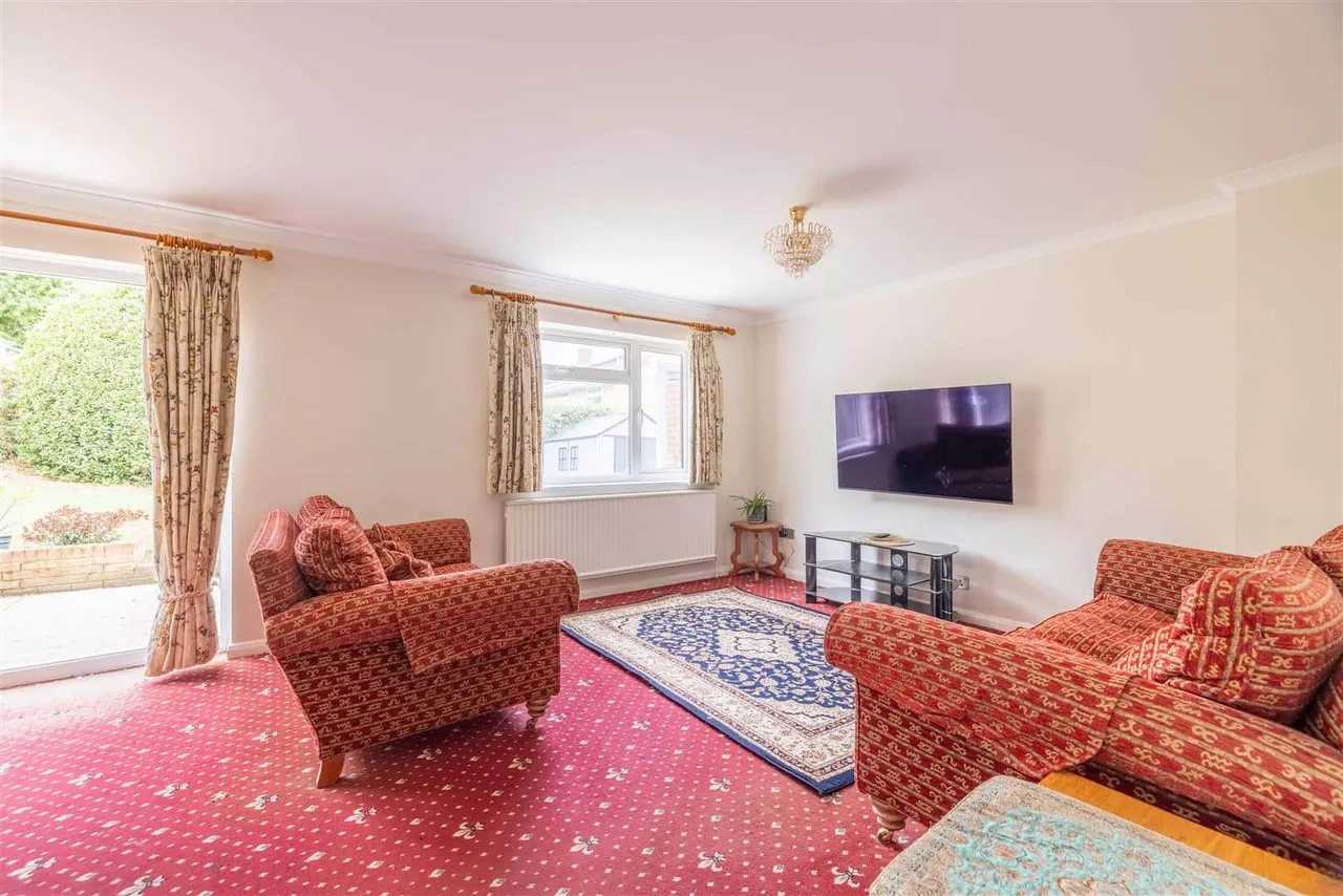 Hemwood Road, Windsor, SL4, photo 3