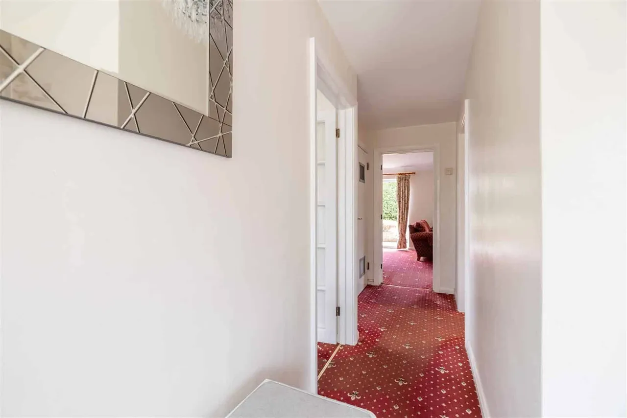 Hemwood Road, Windsor, SL4, photo 16