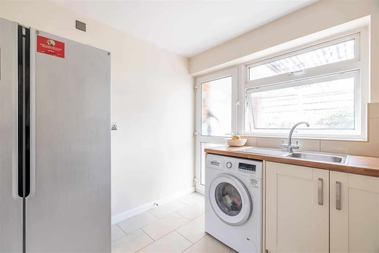 Hemwood Road, Windsor, SL4, photo 7