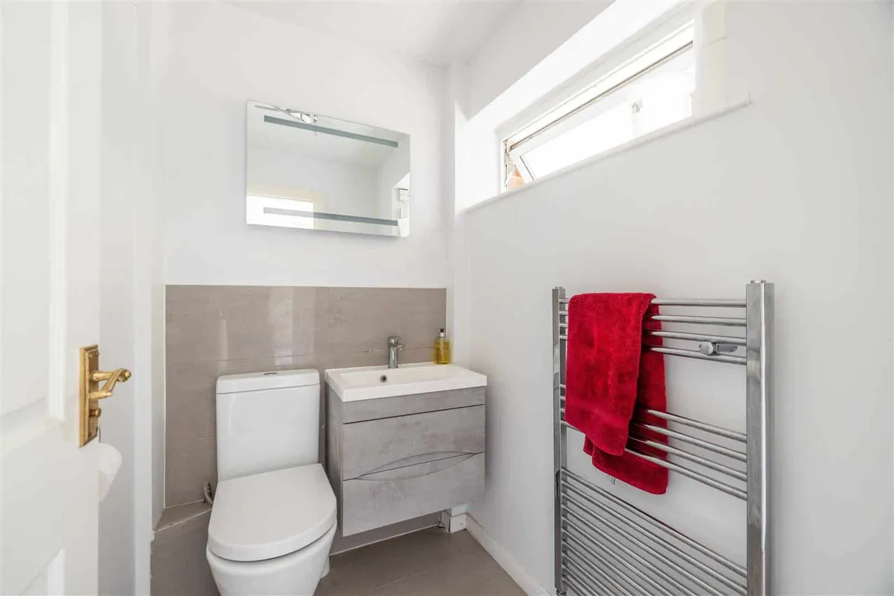 Hemwood Road, Windsor, SL4, photo 15