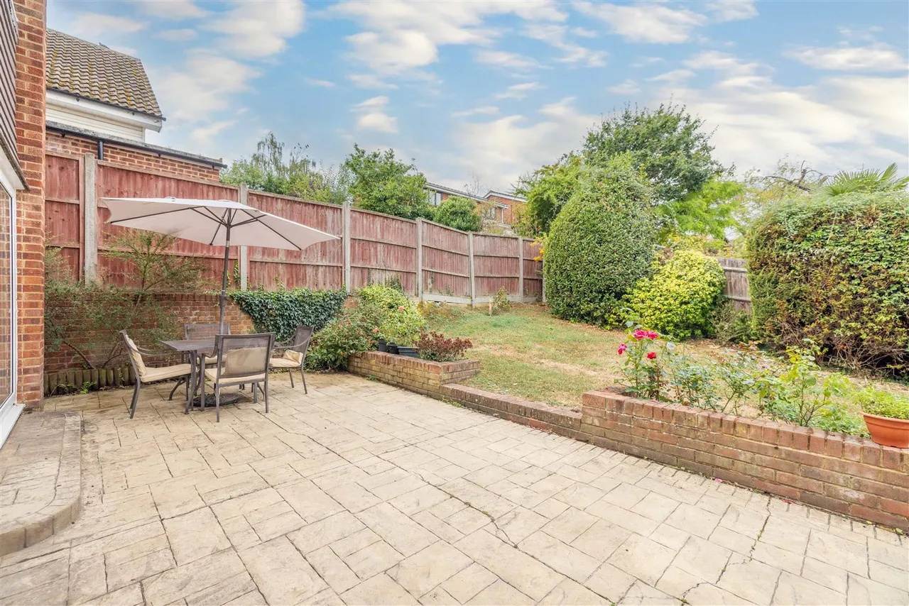 Hemwood Road, Windsor, SL4, photo 19