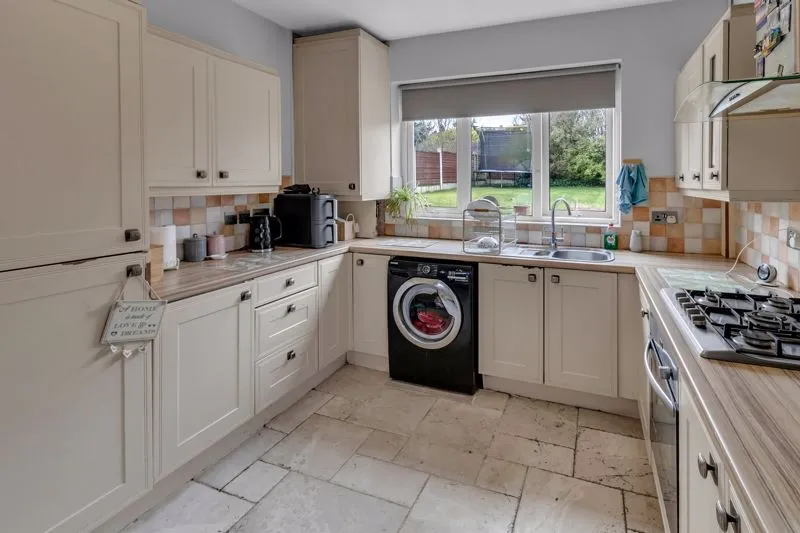 Newark Road, Rochdale OL12 0AU, photo 4