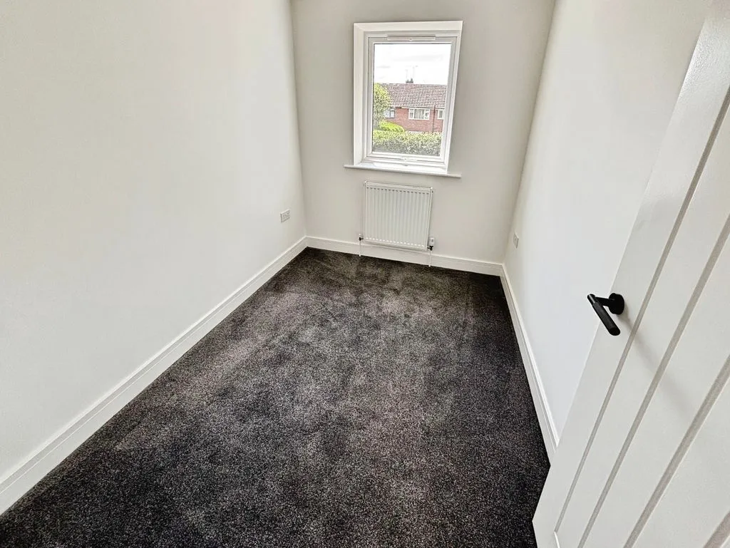 Cotswold Avenue, Great Wyrley, WS6, photo 12
