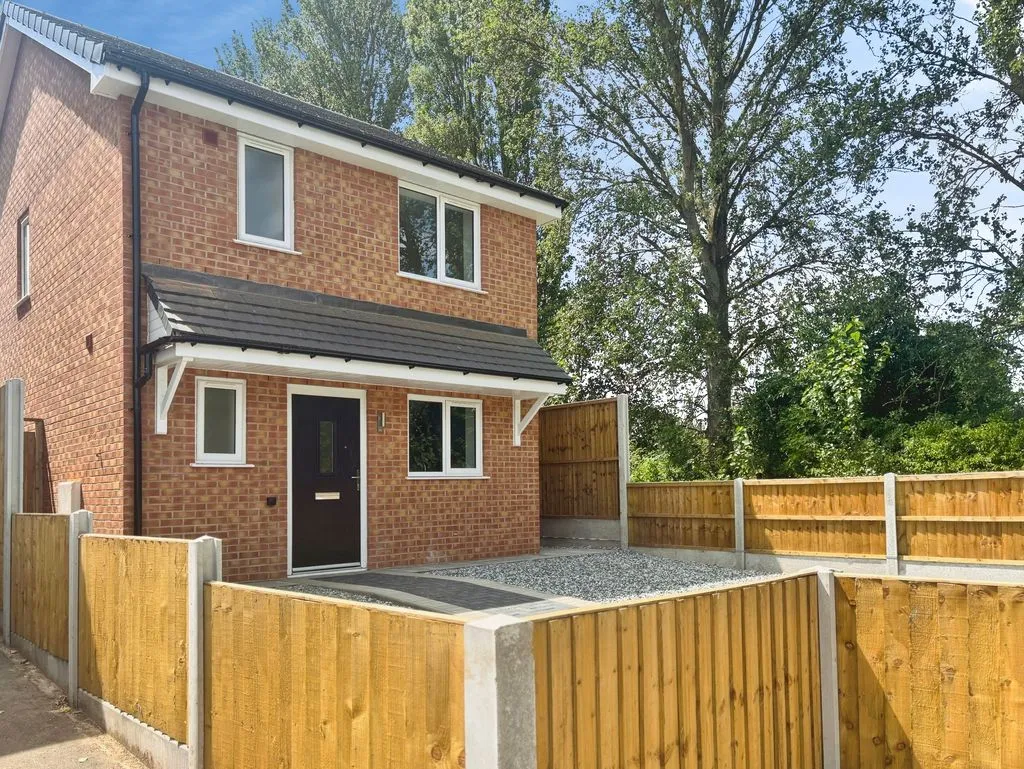 Cotswold Avenue, Great Wyrley, WS6, photo 15