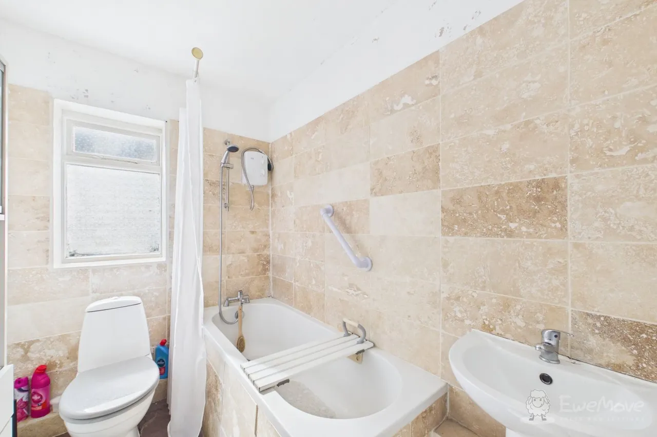 Limes Road, Folkestone, CT19, photo 11