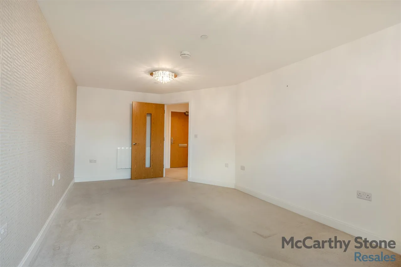 London Road, Knebworth, SG3, photo 11