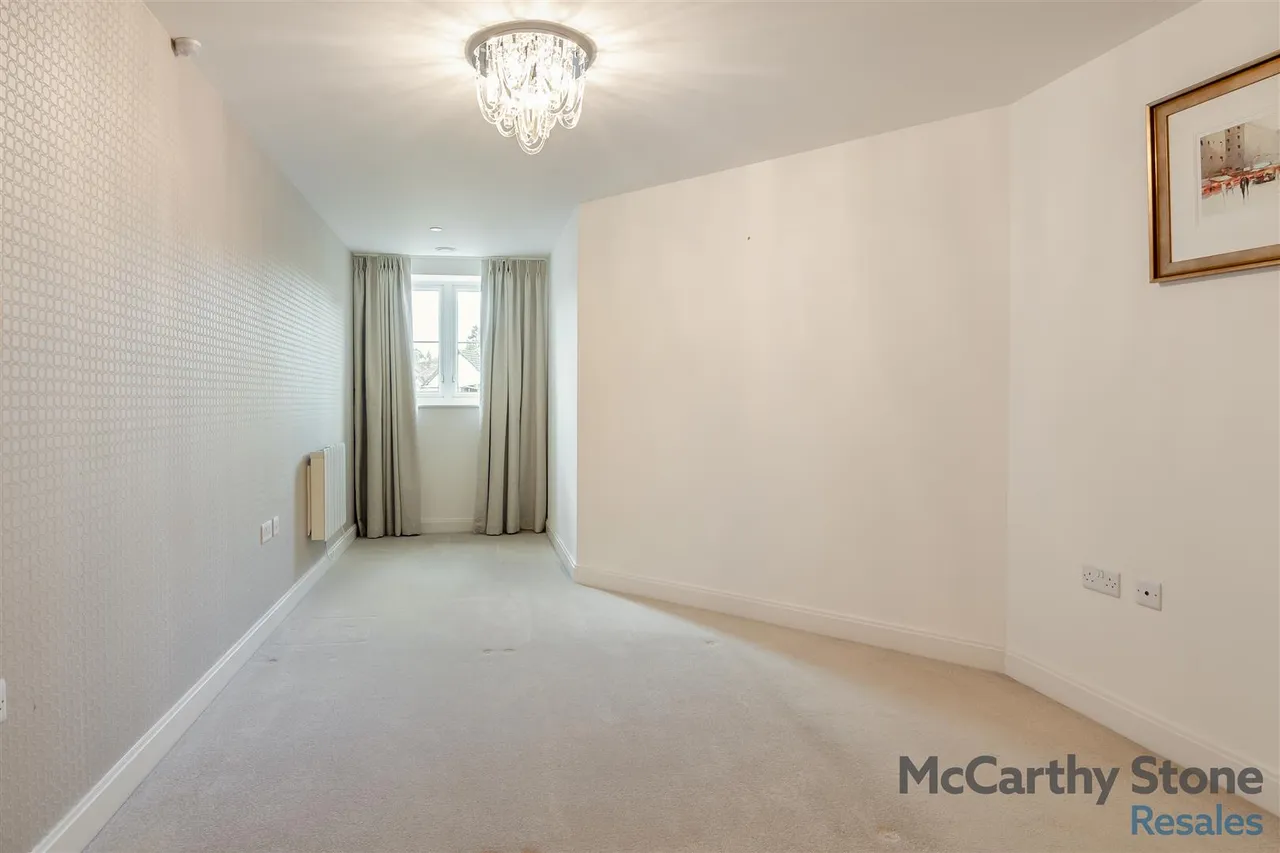 London Road, Knebworth, SG3, photo 17