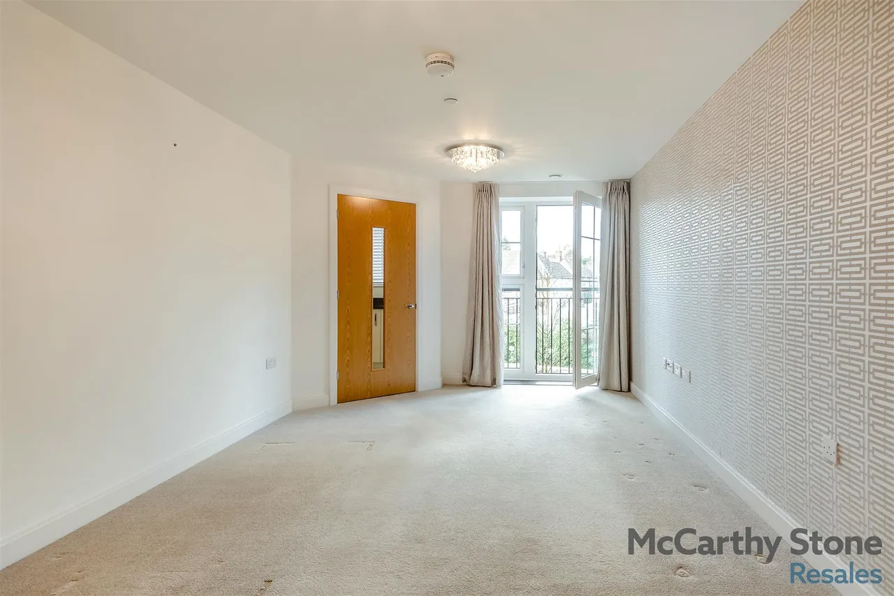 London Road, Knebworth, SG3, photo 2