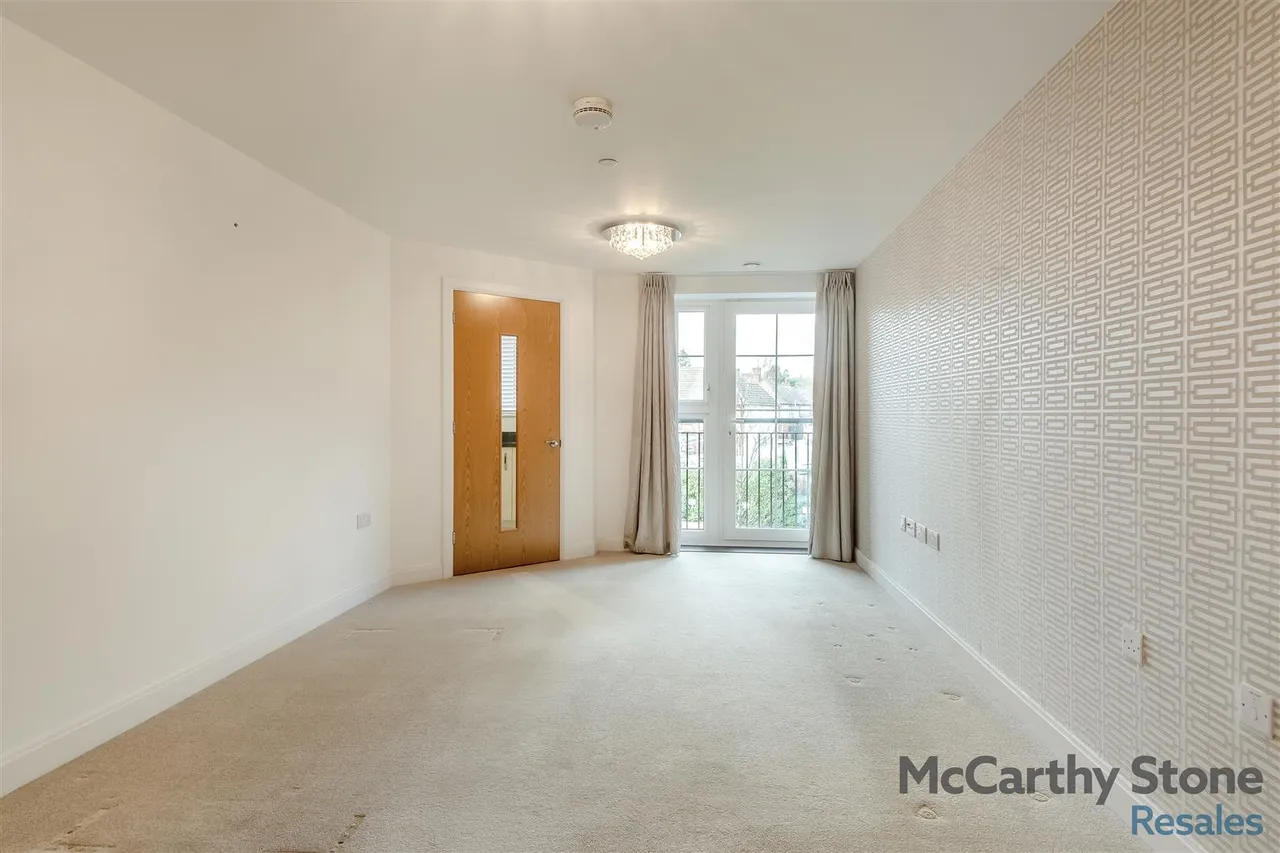 London Road, Knebworth, SG3, photo 4